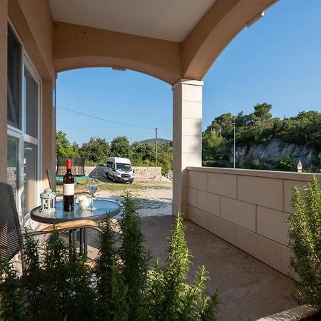 Ivano Apartment Ston Exterior photo