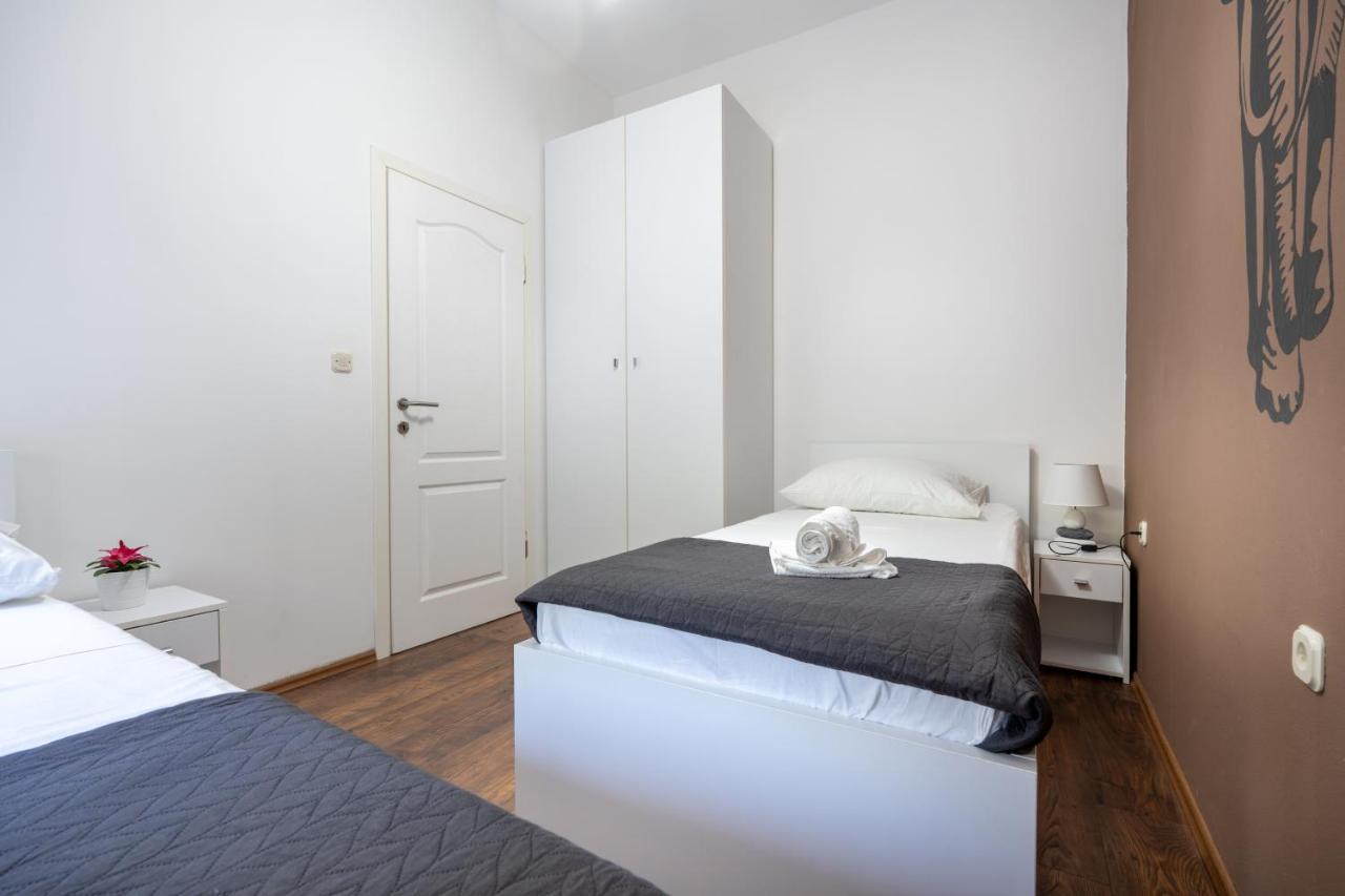 Ivano Apartment Ston Exterior photo